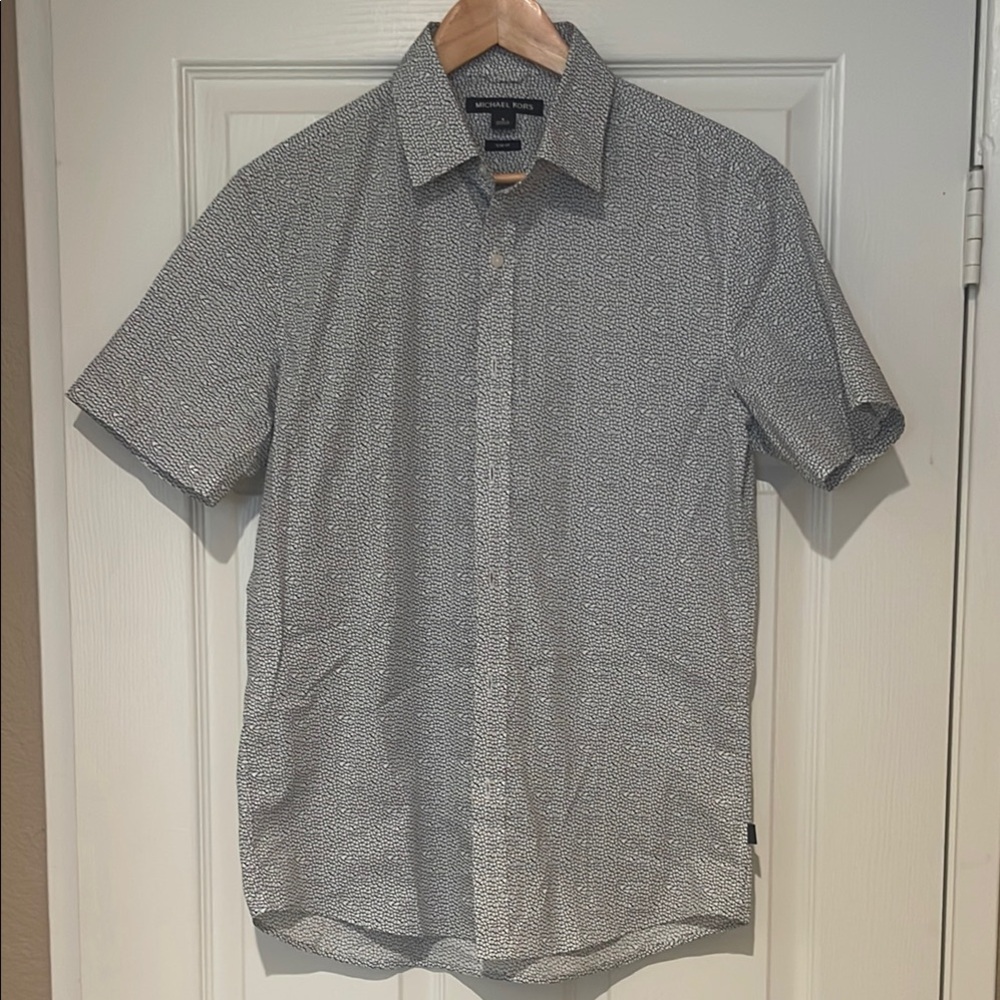 Men's Black and White Patterned Shirt